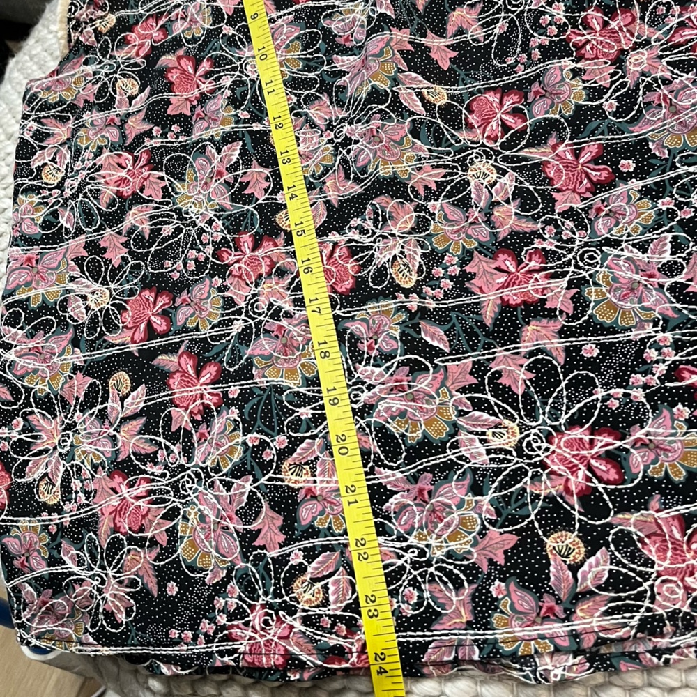 Voy Floral Embroidered Fringe Detail Back Ribbon Top Size Large - Picture 6 of 15